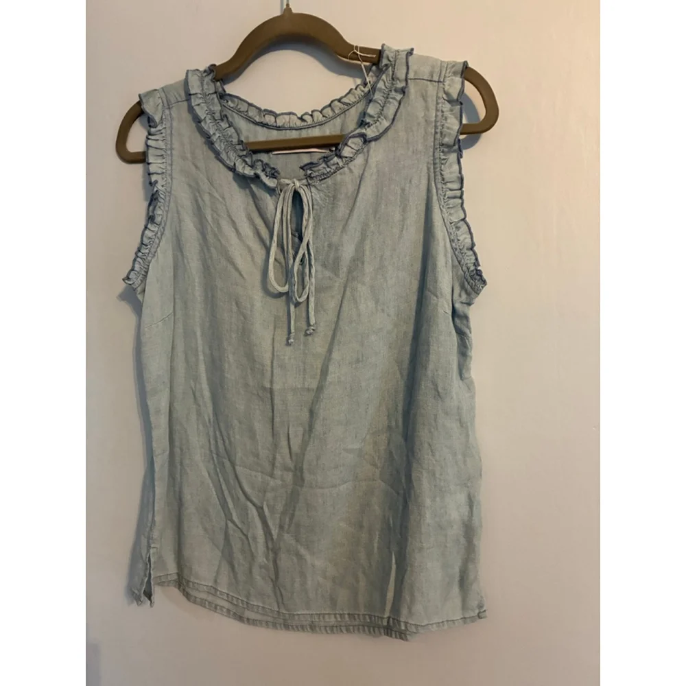 0251 **BILLY T** NWT Size Small Soft light blue denim sleeveless shirt. - Picture 4 of 10